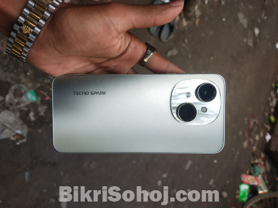 Tecno spark go 1